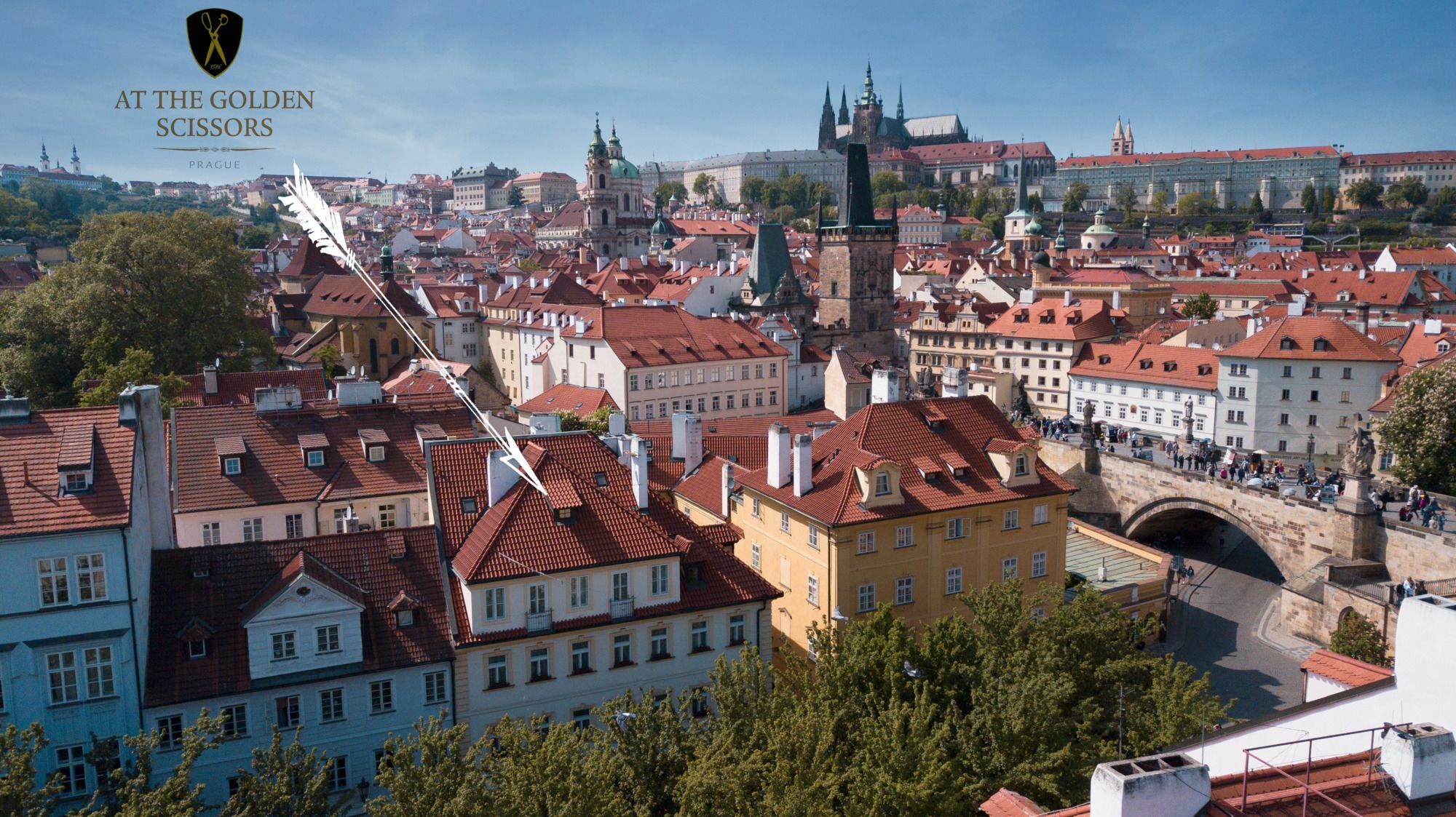 Hotel At The Golden Scissors Praga Exterior foto